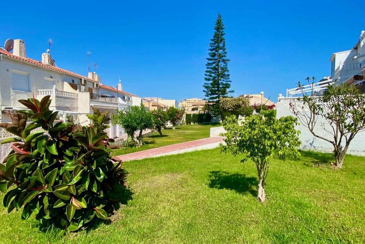 Costa Blanka Resident Apartman Torrevieja Exterior foto