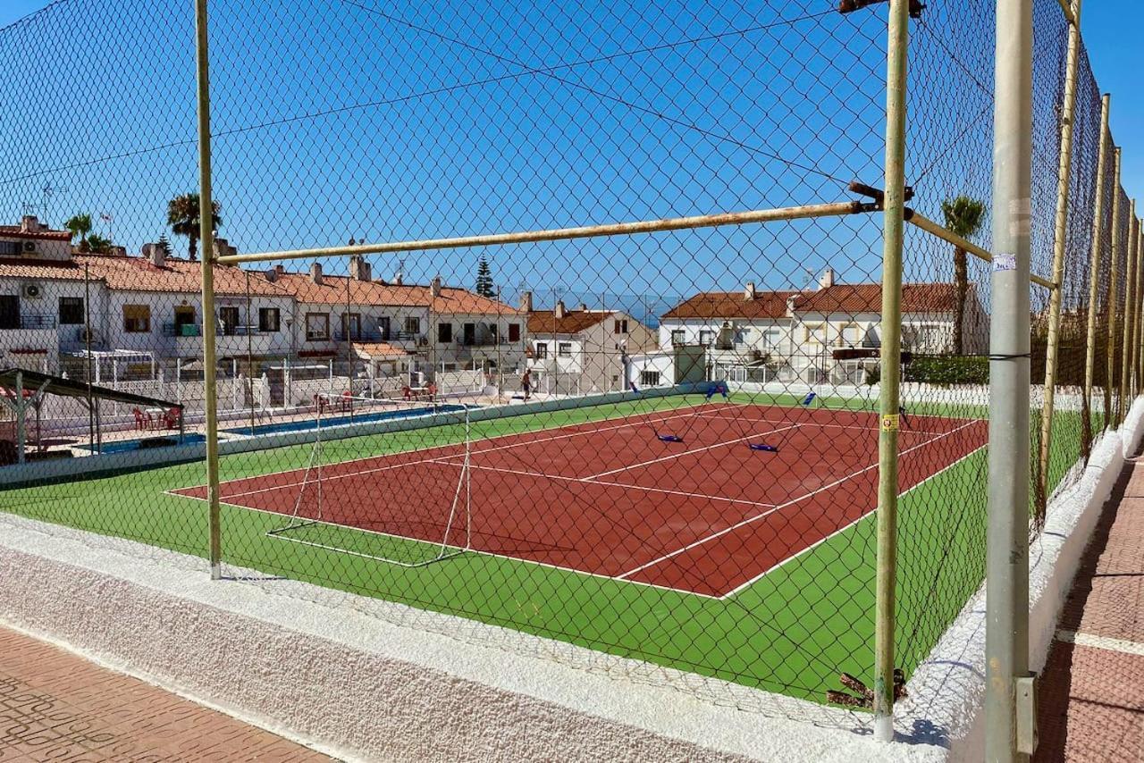 Costa Blanka Resident Apartman Torrevieja Exterior foto